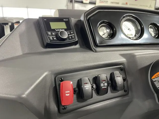 Slide: The Image of Bennington S Swingback 22 SSB 2026 - 28