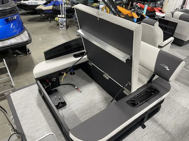 Slide: The Image of Bennington S Swingback 22 SSB 2026 - 33