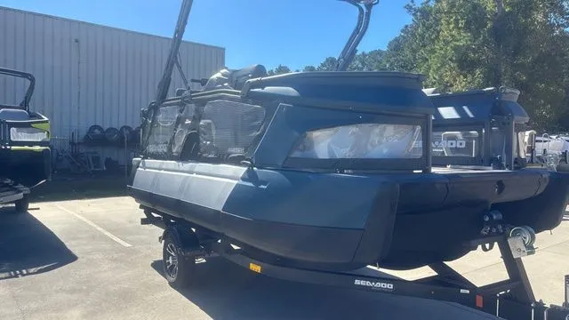 Slide: The Image of Sea-Doo SWITCH 18 CRUISE 130 HP 2024 - 7