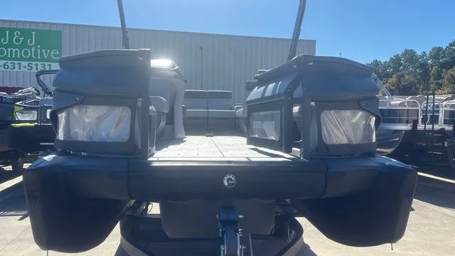 Slide: The Image of Sea-Doo SWITCH 18 CRUISE 130 HP 2024 - 8