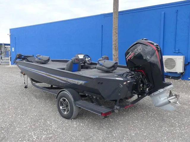 Slide: The Image of Ranger RT188P 2021 - 6