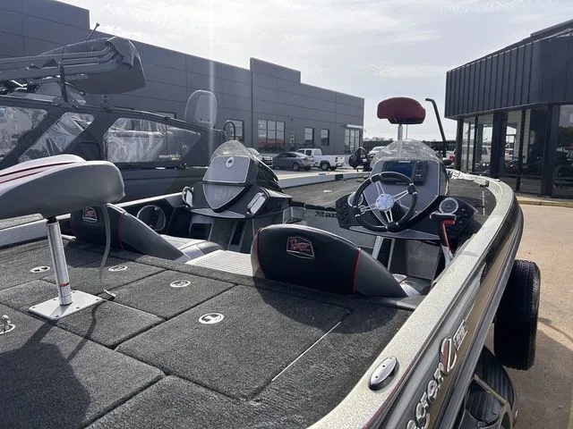 Slide: The Image of Ranger Z518 2016 - 6