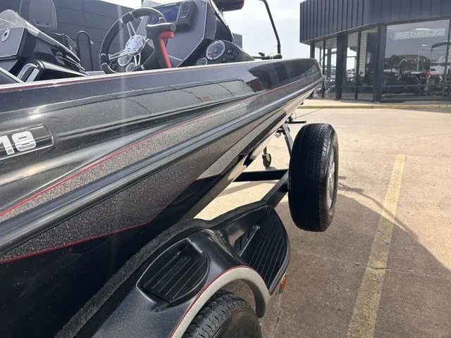 Slide: The Image of Ranger Z518 2016 - 7