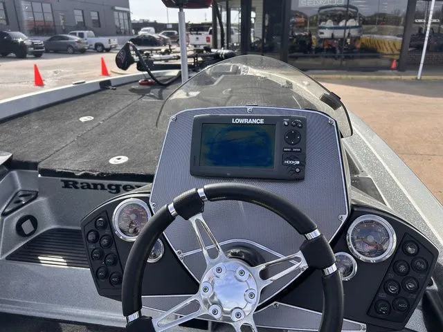 Slide: The Image of Ranger Z518 2016 - 8