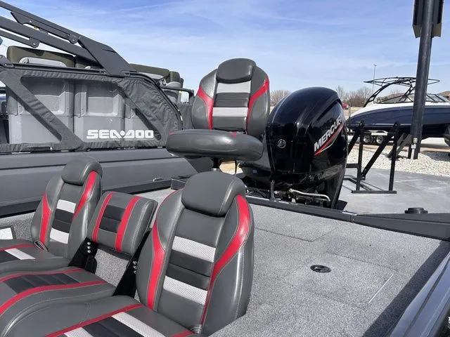 Slide: The Image of Ranger RT178 2022 - 3