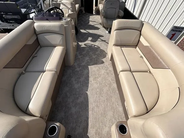 Slide: The Image of Crest Classic LX 220 L 2021 - 10