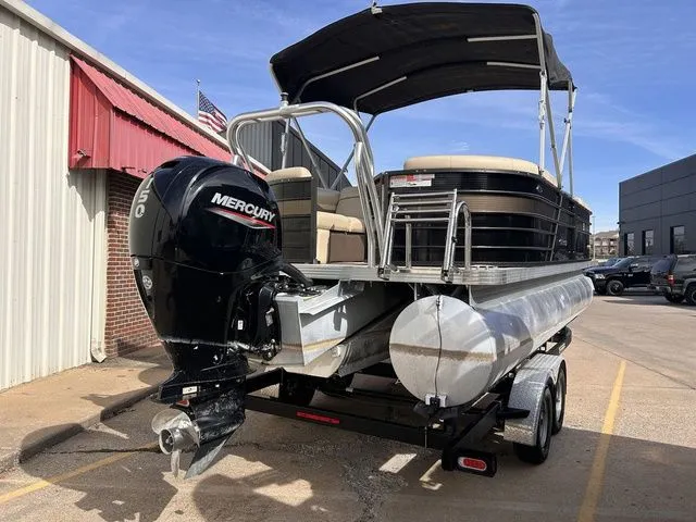 Slide: The Image of Crest Classic LX 220 L 2021 - 5