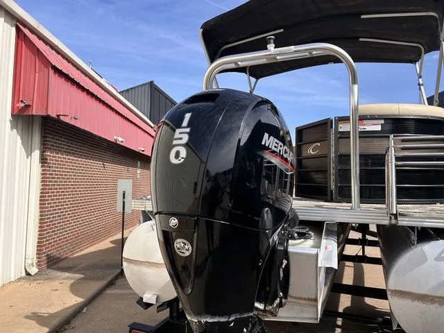 Slide: The Image of Crest Classic LX 220 L 2021 - 6