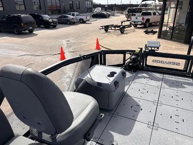 Slide: The Image of Sea-Doo Switch Fish 18 2025 - 14