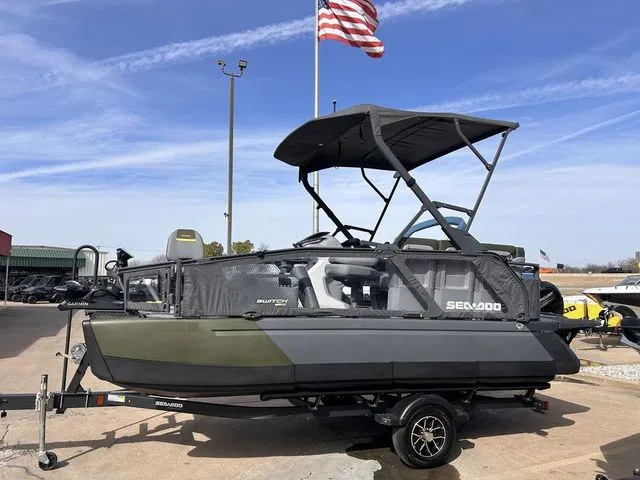 Slide: The Image of Sea-Doo Switch Fish 18 2025 - 5