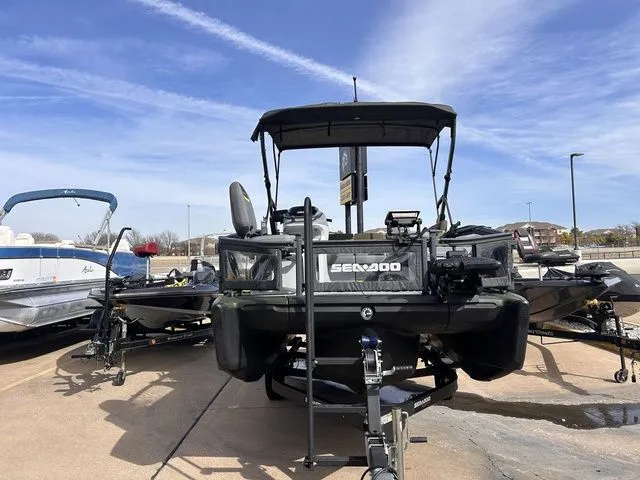 Slide: The Image of Sea-Doo Switch Fish 18 2025 - 7
