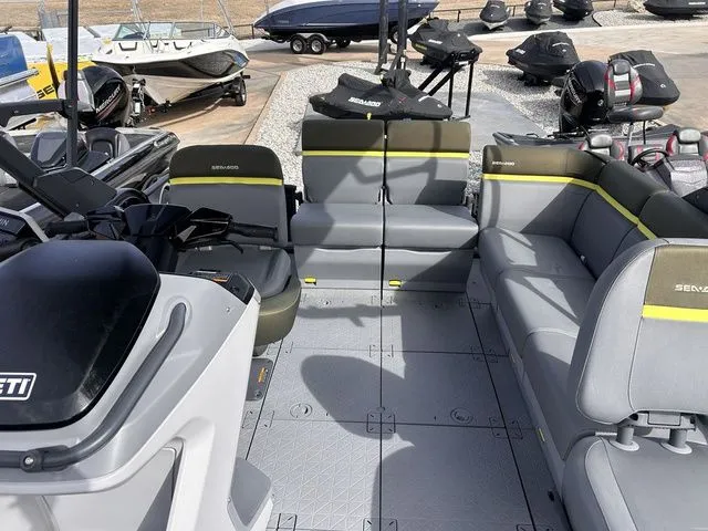 Slide: The Image of Sea-Doo Switch Fish 18 2025 - 9