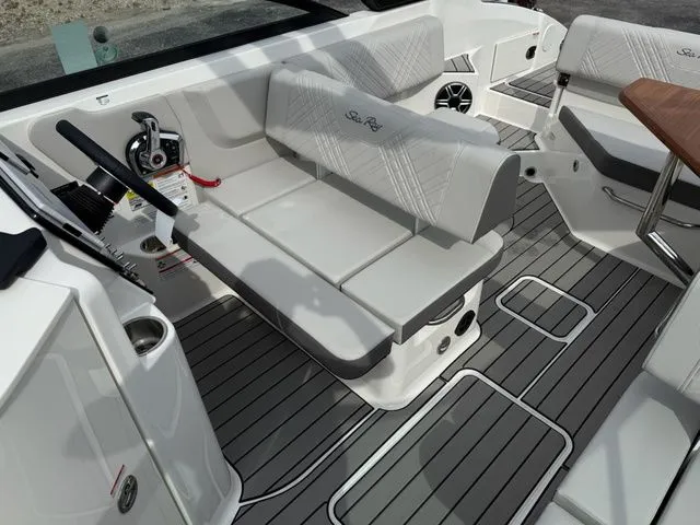 Slide: The Image of Sea Ray SDX 250 Surf 2026 - 12