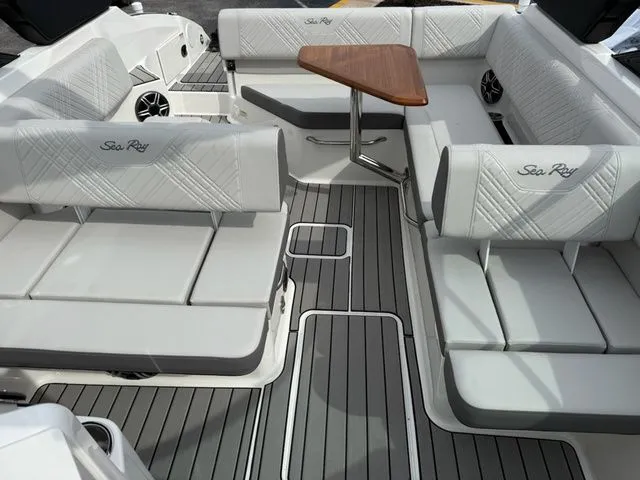 Slide: The Image of Sea Ray SDX 250 Surf 2026 - 13