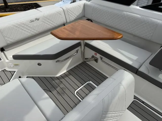 Slide: The Image of Sea Ray SDX 250 Surf 2026 - 14