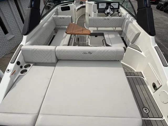 Slide: The Image of Sea Ray SDX 250 Surf 2026 - 20