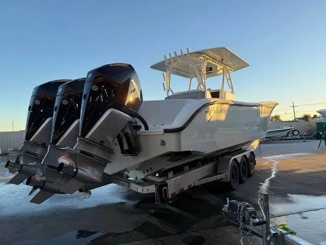 Slide: The Image of Yellowfin 39 Offshore 2015 - 5