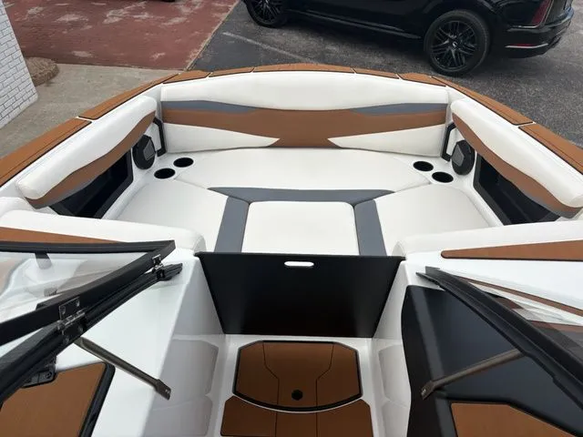 Slide: The Image of Axis Wake Research A Series A225 2026 - 9