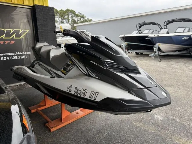 Slide: The Image of Yamaha FX Cruiser HO 2015 - 13