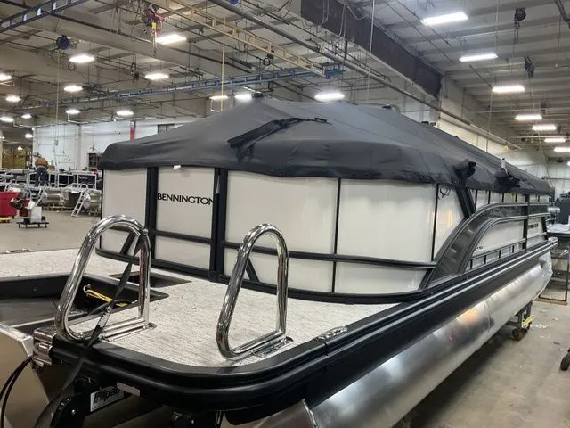 Slide: The Image of Bennington 22 SSR Luxe 2026 - 4