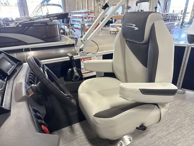 Slide: The Image of Bennington 20 SL 2026 - 7