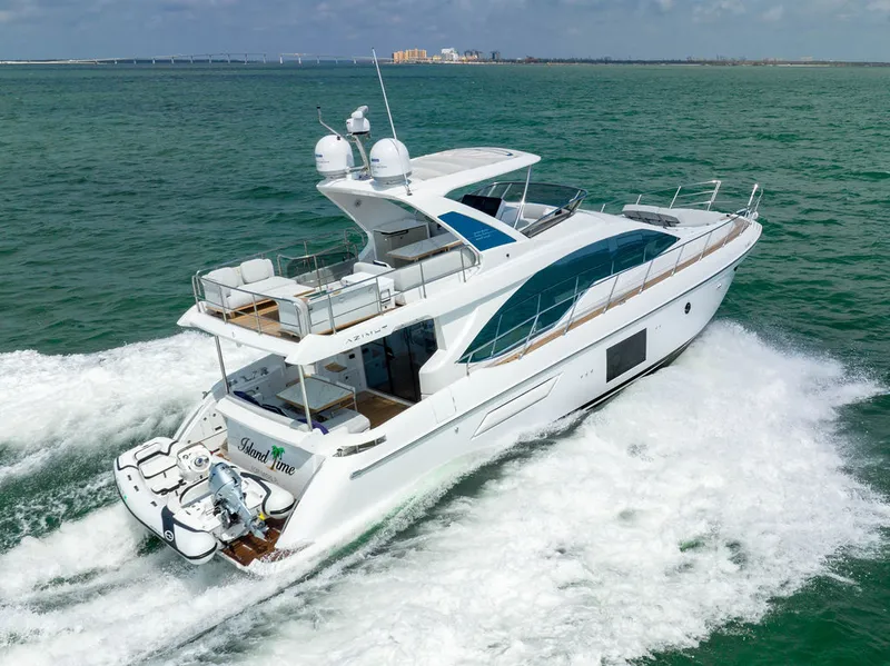 Slide: The Image of Azimut 55 FLY 2022 - 2