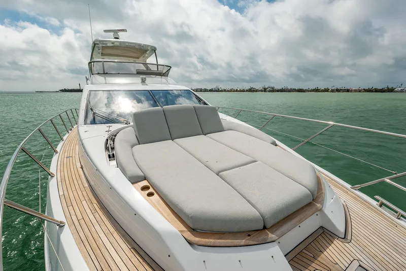 Slide: The Image of Azimut 55 FLY 2022 - 26
