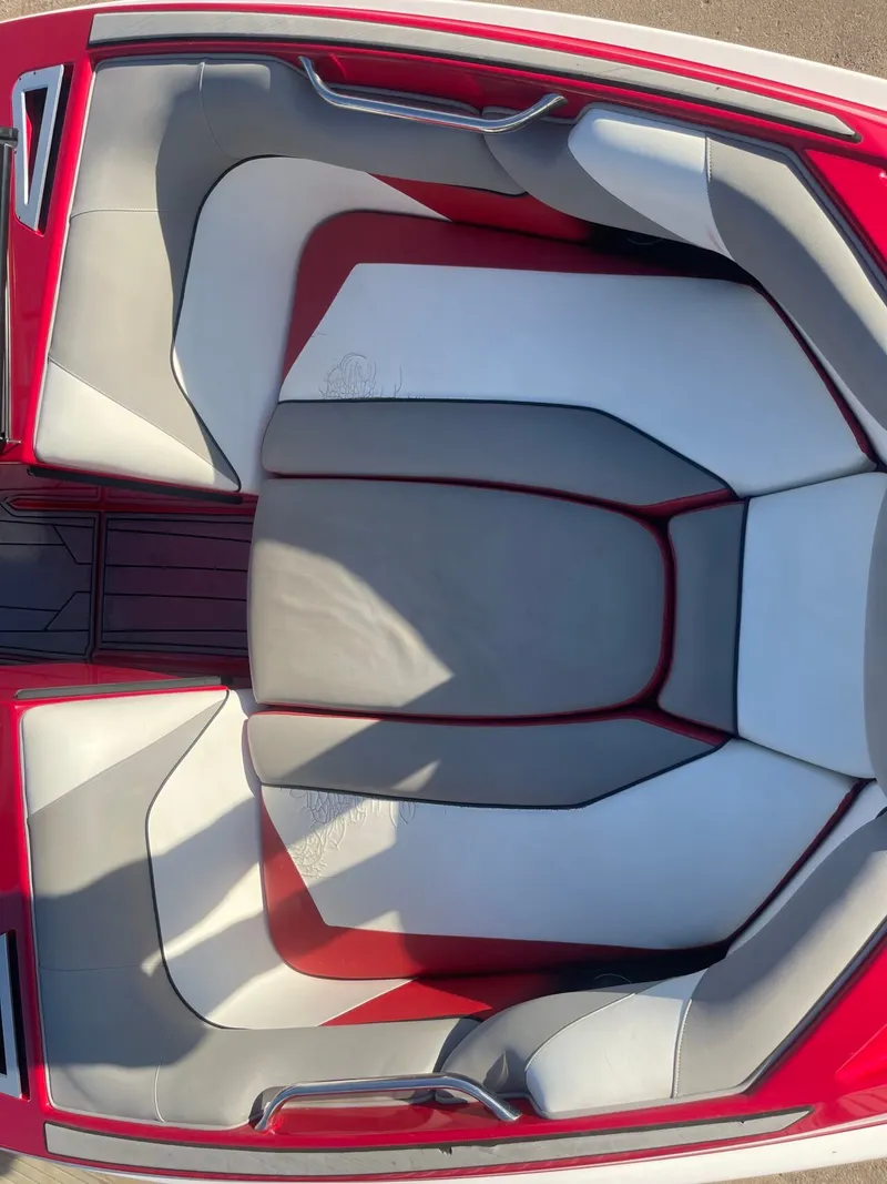 Slide: The Image of Moomba Mojo 2018 - 19