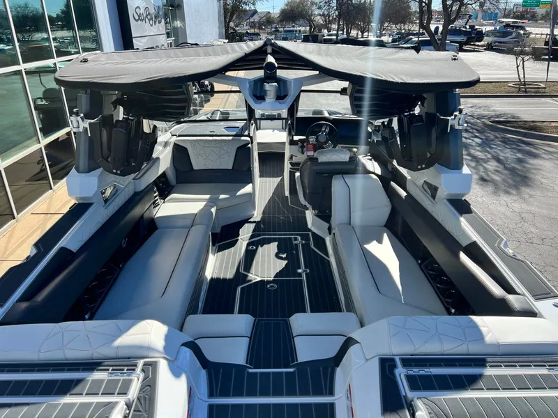 Slide: The Image of Nautique Super Air Nautique G25 Paragon 2022 - 15