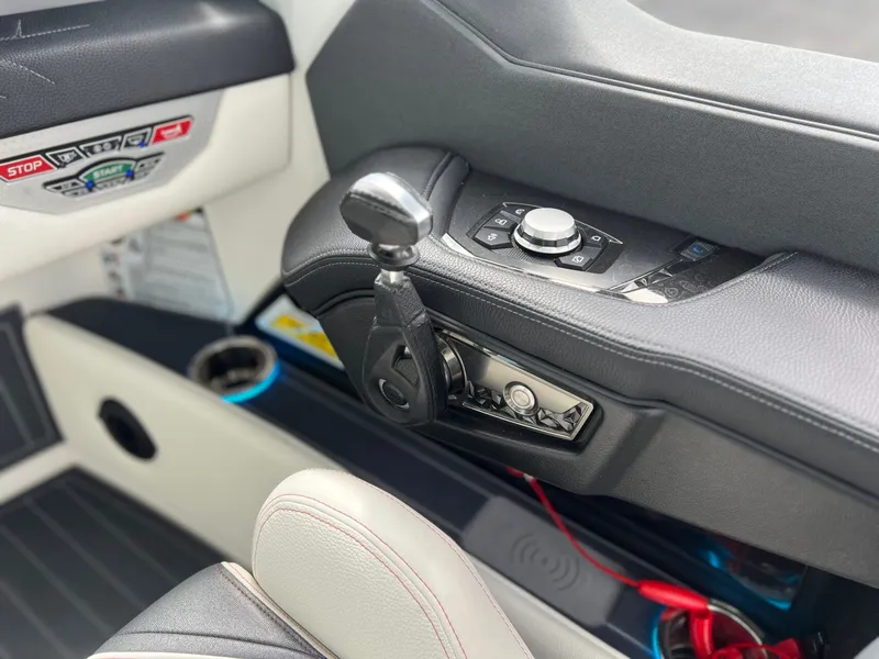 Slide: The Image of Nautique Super Air Nautique G25 Paragon 2022 - 22