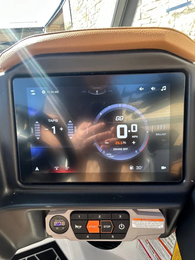 Slide: The Image of Tigé 24RZX 2025 - 13