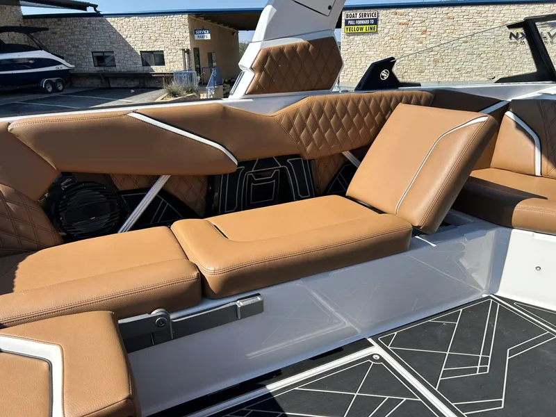 Slide: The Image of Tigé 24RZX 2025 - 25