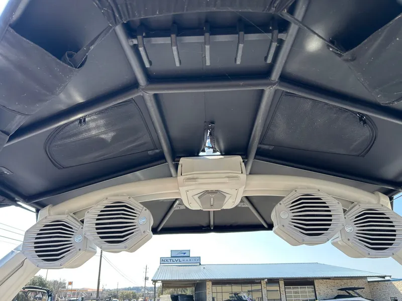 Slide: The Image of Tigé 24RZX 2025 - 29