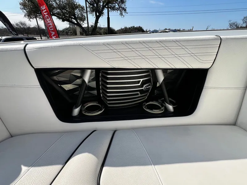 Slide: The Image of Nautique G23 2018 - 16