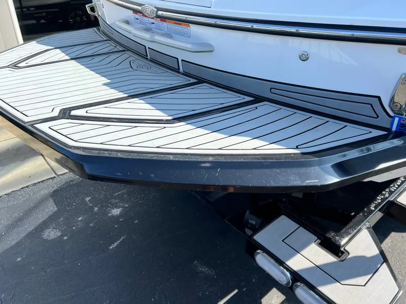 Slide: The Image of Nautique G23 2018 - 4