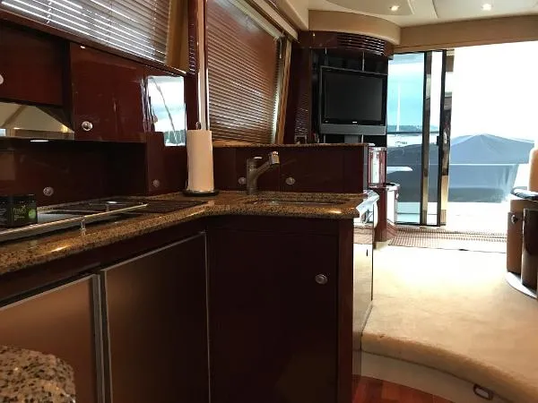 Slide: The Image of Sea Ray 52 Sedan Bridge 2007 - 7