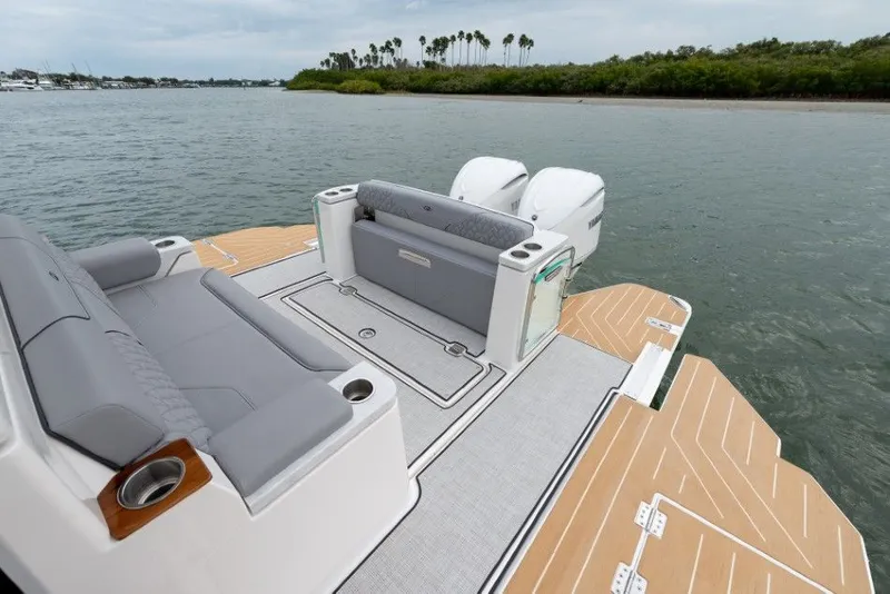 Slide: The Image of Regal 34 SAV 2026 - 16