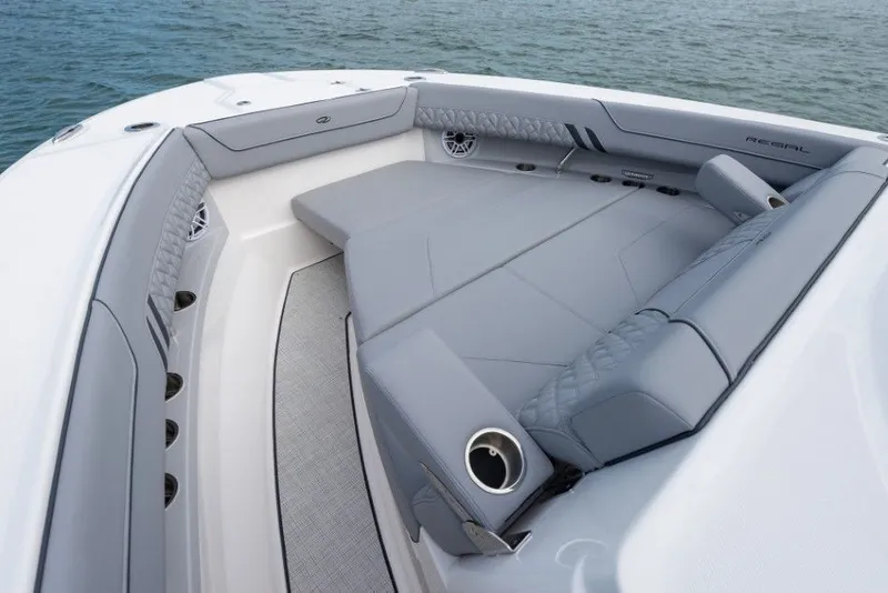 Slide: The Image of Regal 34 SAV 2026 - 26