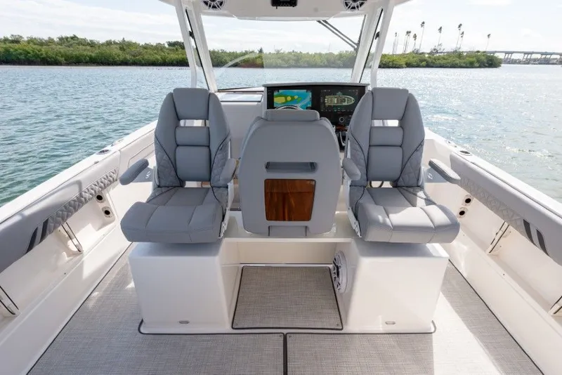 Slide: The Image of Regal 34 SAV 2026 - 28