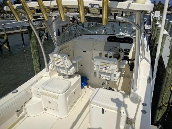 Slide: The Image of World Cat 270 EC 2006 - 8