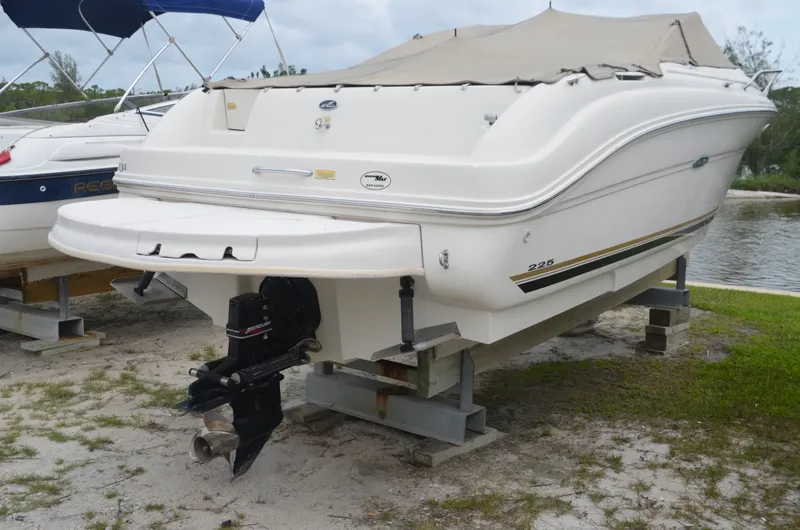 Slide: The Image of Sea Ray 225 Weekender 2001 - 0