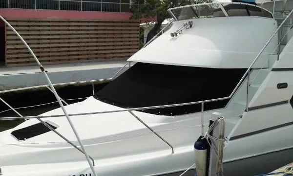 Slide: The Image of Silverton 322 Motor Yacht 1999 - 4