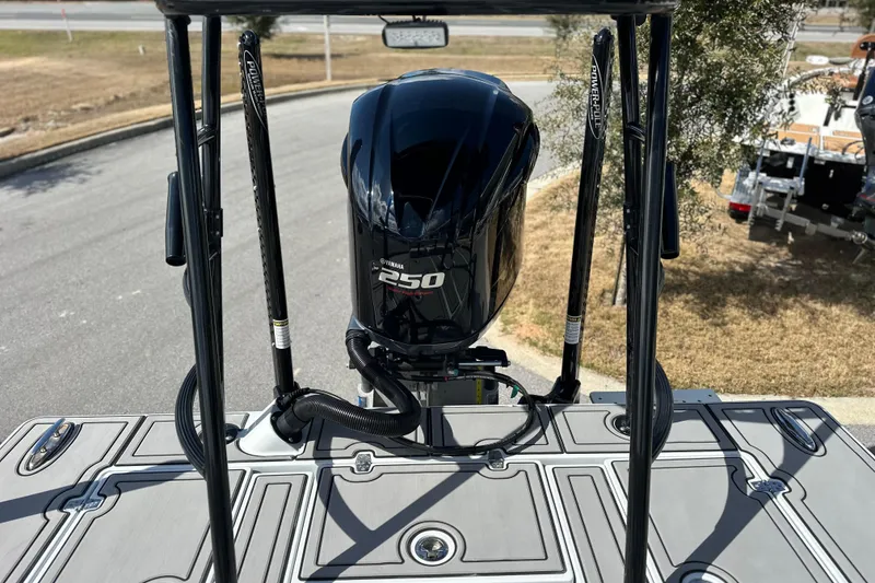 Slide: The Image of 2022 Hewes Redfisher 21 boat with Yamaha 250 engine, viewed from the rear deck. - 8