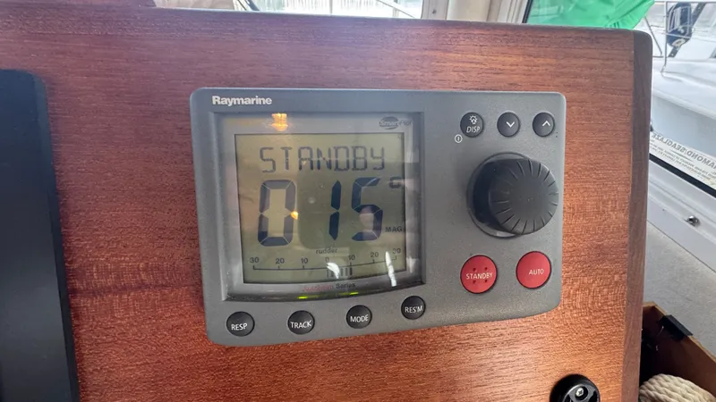 Slide: The Image of Electronics & Navigation Equipment - 28