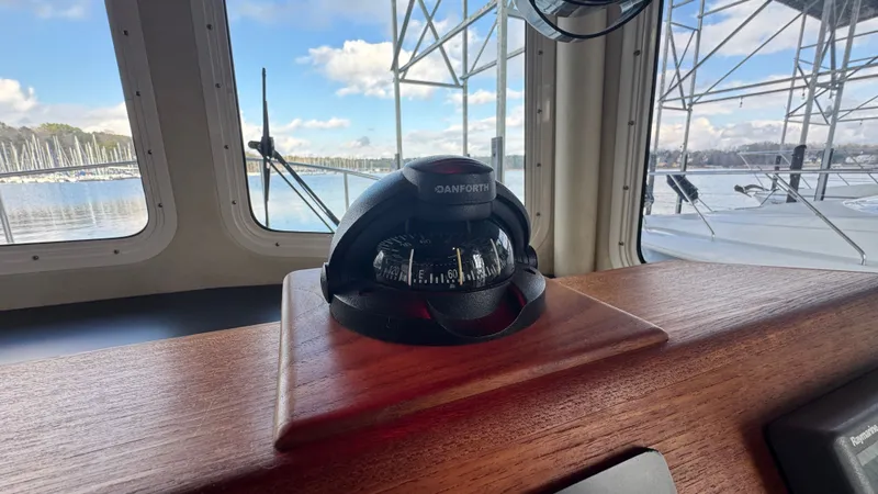 Slide: The Image of Electronics & Navigation Equipment - 31