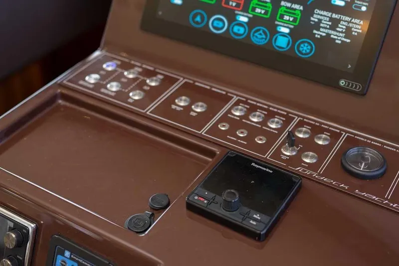 Slide: The Image of Helm - 28