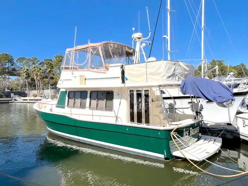 The Image of Mainship Trawler 2004 - 0