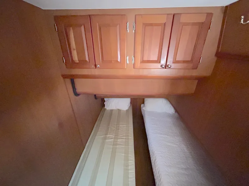 Slide: The Image of Mainship Trawler 2004 - 56