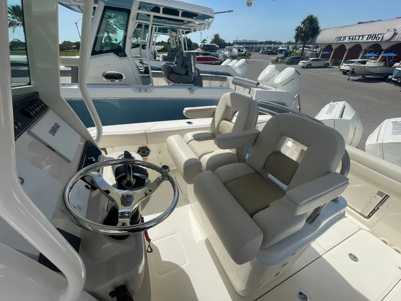 Slide: The Image of Boston Whaler 250 Outrage 2026 - 9