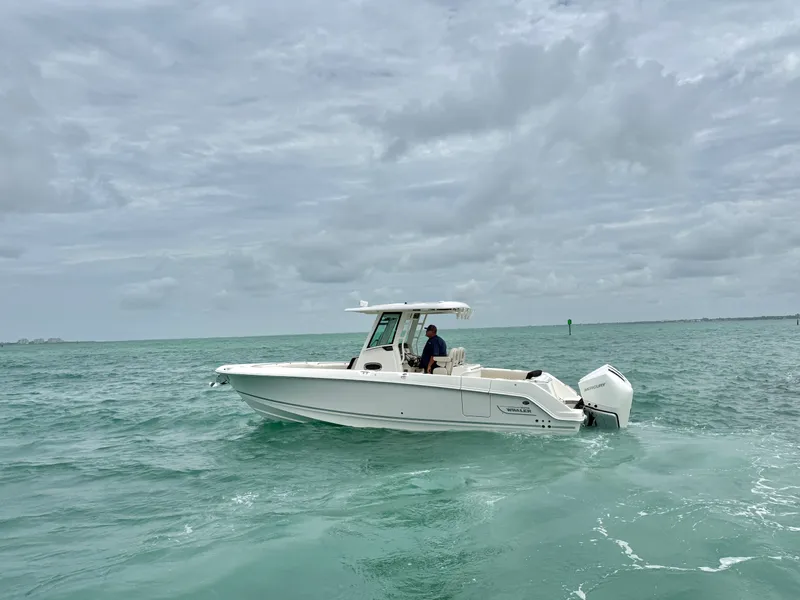 Slide: The Image of Boston Whaler 280 Outrage 2026 - 0